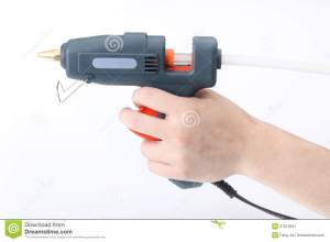 glue-pistol-hand-37612847
